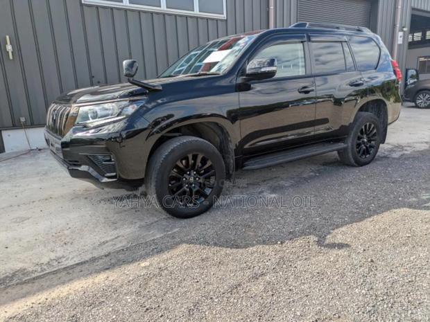 Toyota Land Cruiser Prado 2020 Black