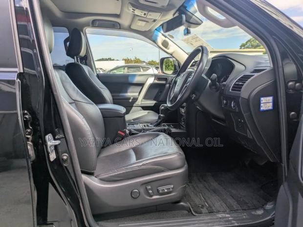 Toyota Land Cruiser Prado 2020 Black