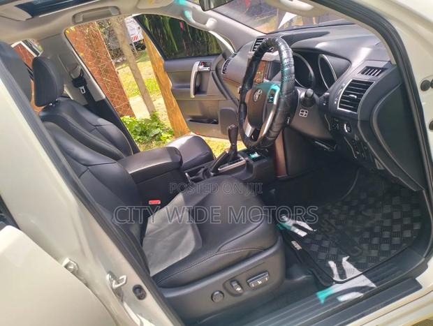 Toyota Land Cruiser Prado 2.8 D-4D 2016 White