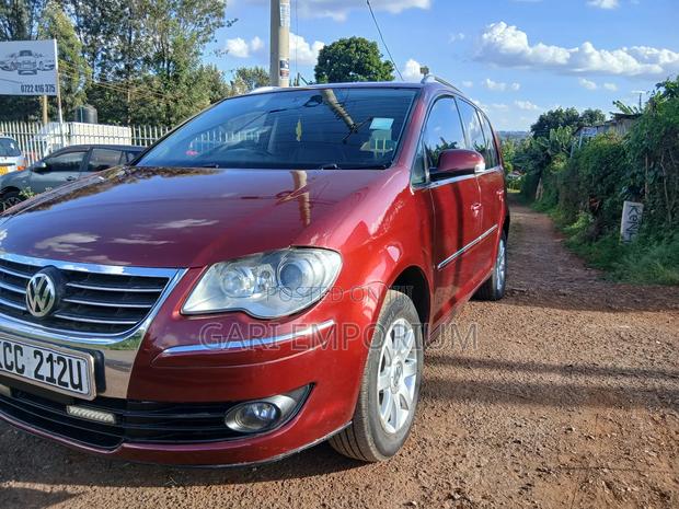 Volkswagen Touran 2008 Maroon