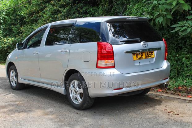 Toyota Wish 2007 Silver