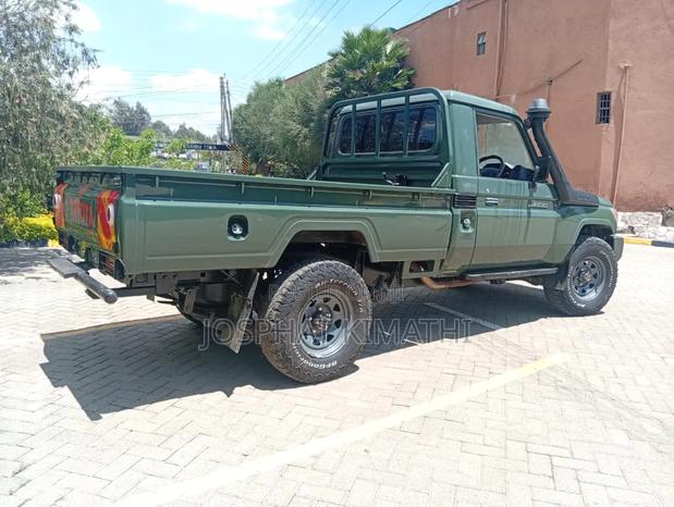 Toyota Land Cruiser 2015 Green