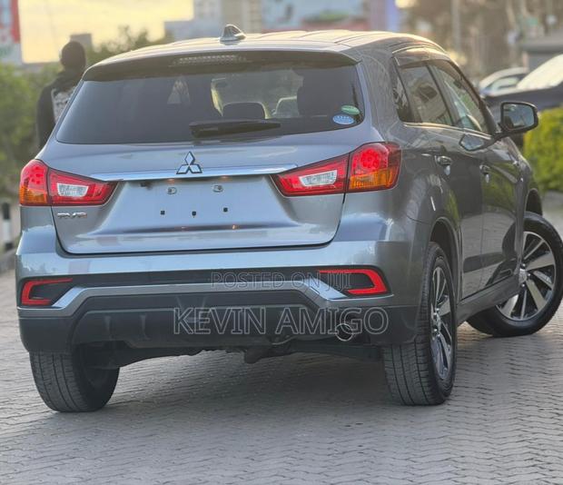 Mitsubishi RVR 2019 Silver