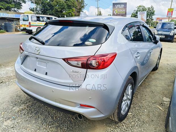 Mazda Axela 2018 Gray