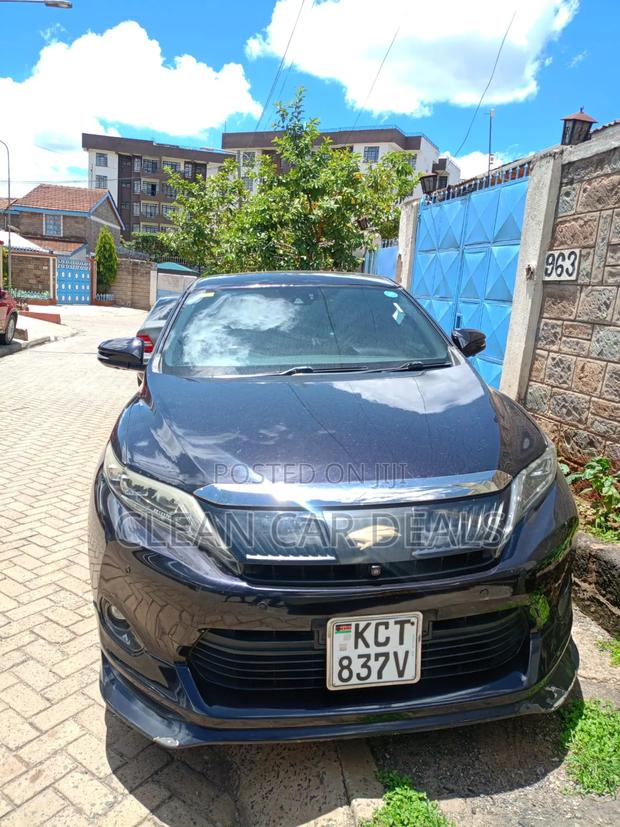 Toyota Harrier 2014