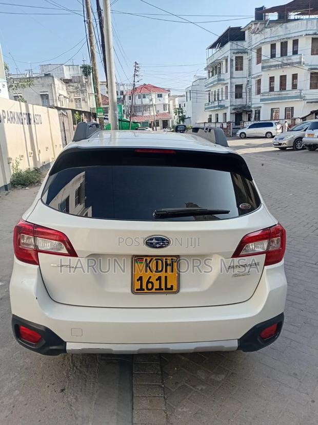 Subaru Outback 2015 White