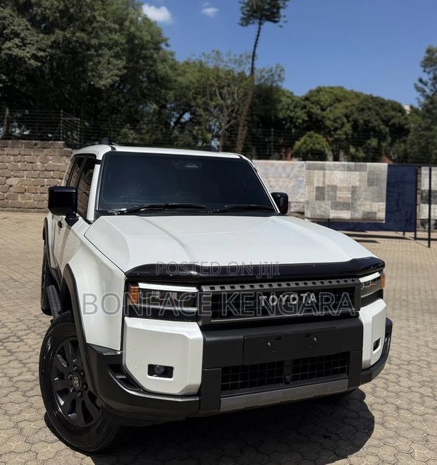 Toyota Land Cruiser Prado 2.8 2024 White