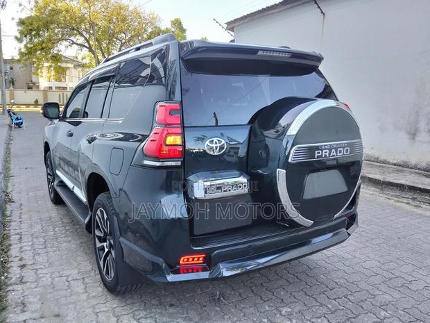 Toyota Land Cruiser Prado 2019