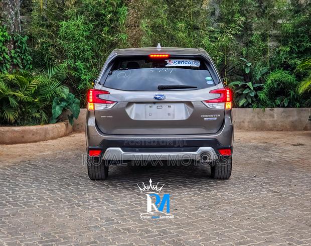 Subaru Forester 2018 Gray