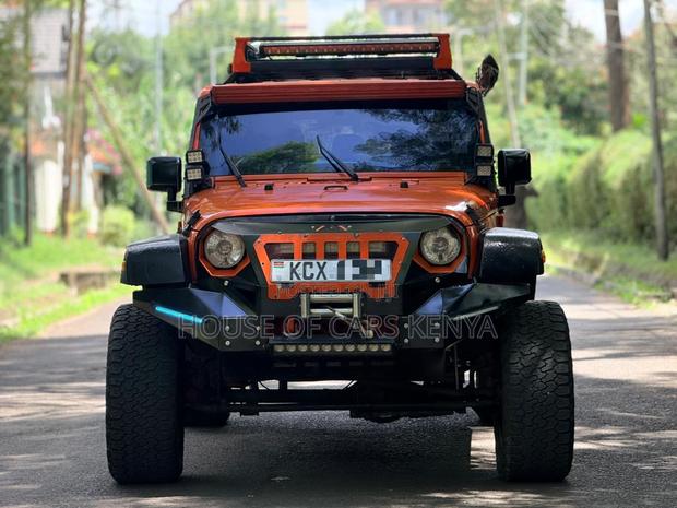 Jeep Wrangler 2012 Orange