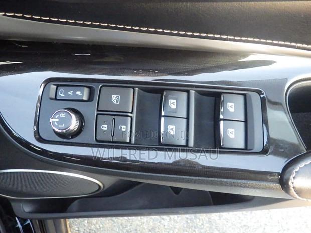Toyota Harrier 2.0 2019 Black
