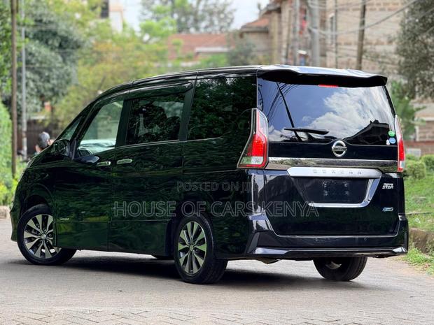 Nissan Serena 2018 Black