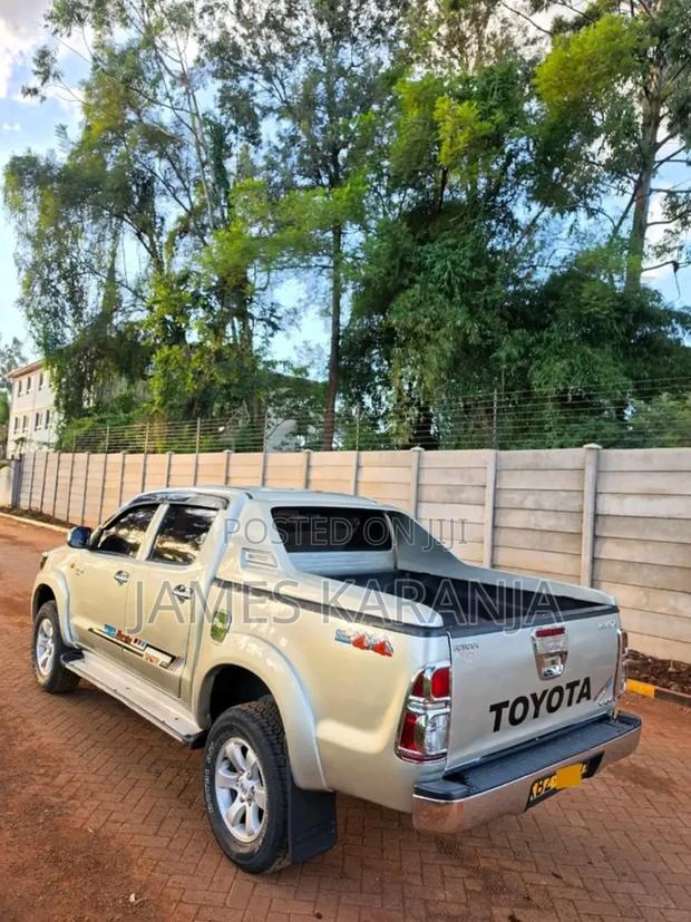 Toyota Hilux 2007 Silver