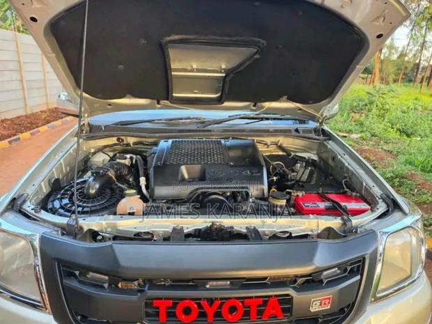 Toyota Hilux 2007 Silver