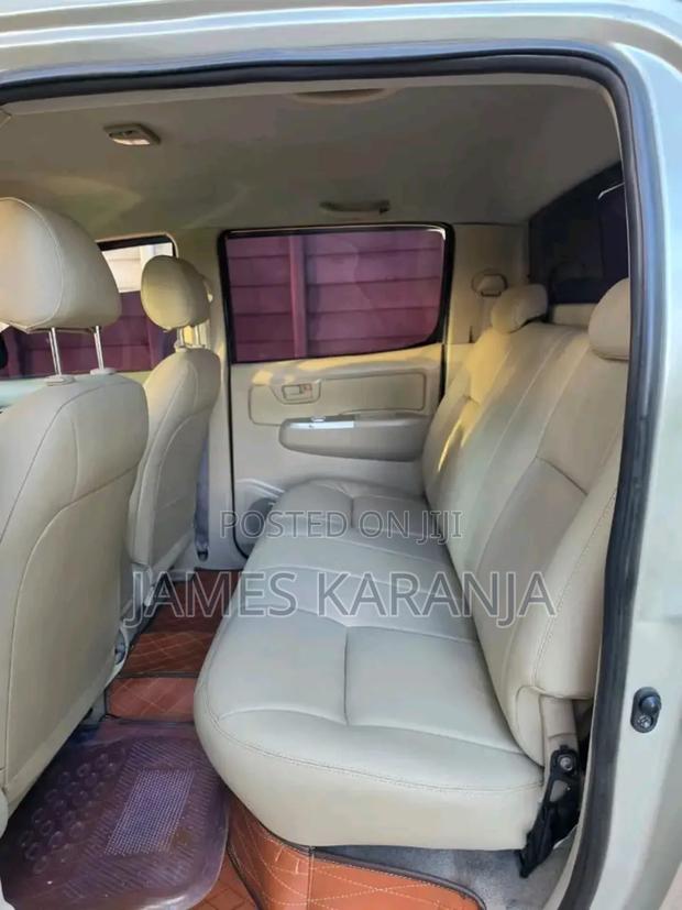 Toyota Hilux 2007 Silver