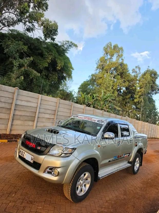 Toyota Hilux 2007 Silver