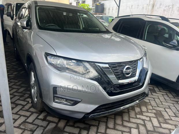 Nissan X-Trail 2018 Gray