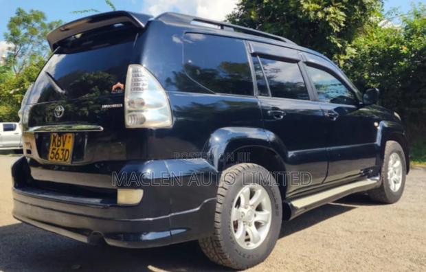 Toyota Land Cruiser Prado 2006 Black