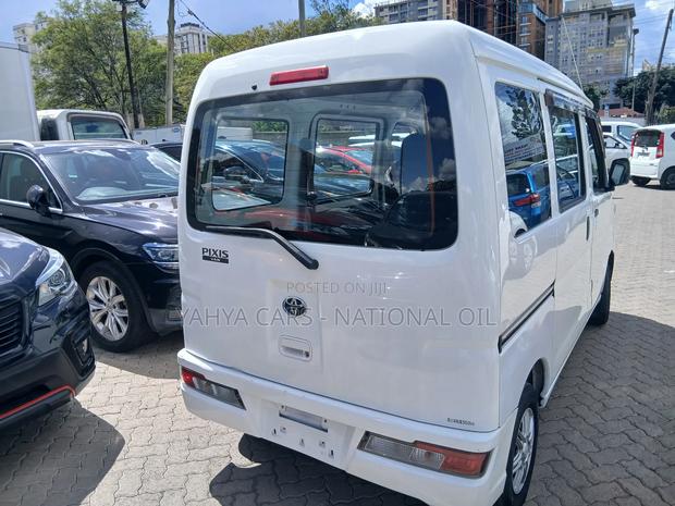 Toyota Pixis 2019 White