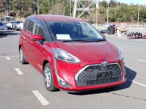Toyota Sienta 1.5 FWD (6-seater) 2020 Red