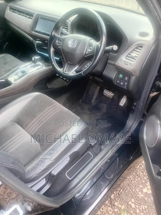 Honda Vezel 1.5 Hybrid 4WD 2018 Blue