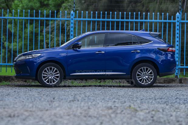 Toyota Harrier 2.5 Hybrid 4WD 2018 Blue