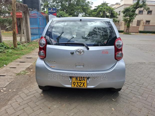 Toyota Passo 1.0 FWD 2013 Silver