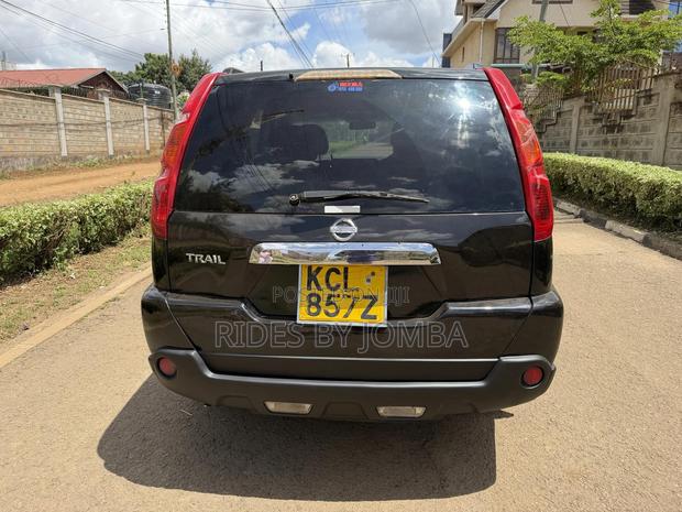 Nissan X-Trail 2.0 Petrol XE 2010 Black