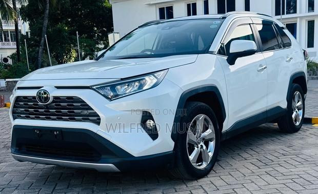 Toyota RAV4 2020 White