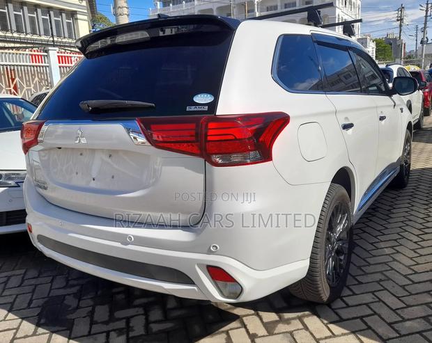 Mitsubishi Outlander 2.0 PHEV AWD 2019