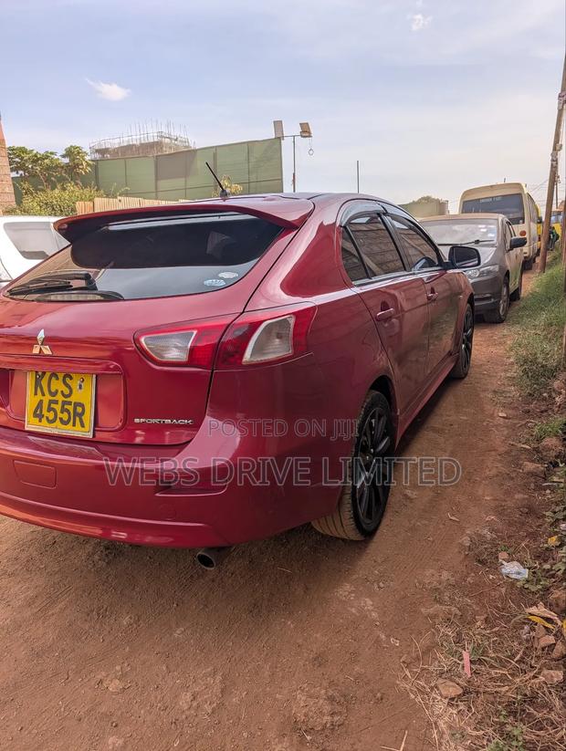 Mitsubishi Galant ES 2011 Red