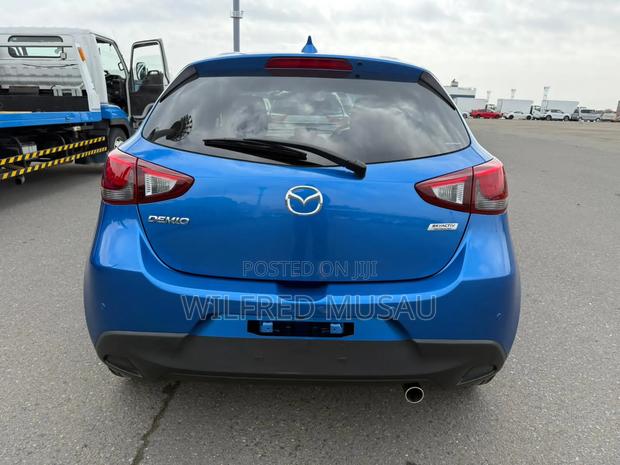 Mazda Demio 2019 Blue
