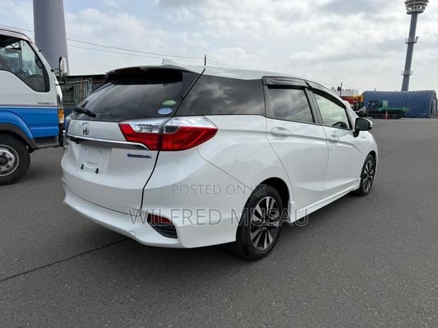 Honda Fit Shuttle 1.5 G 2WD 2019 White