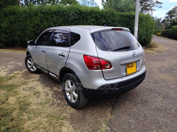 Nissan Dualis 2012 Silver
