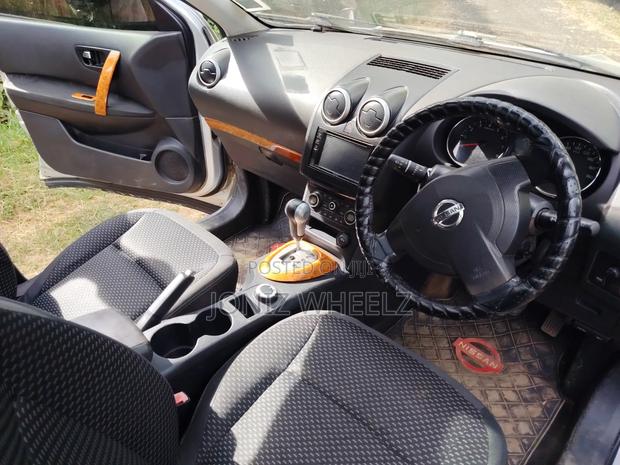 Nissan Dualis 2012 Silver