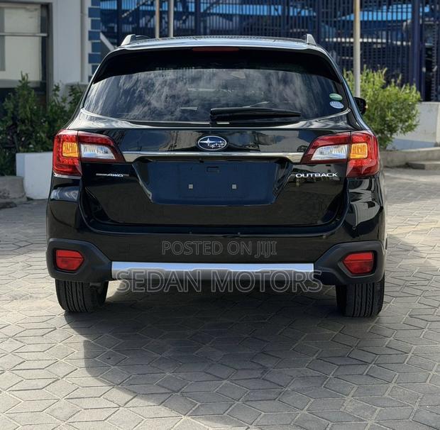 Subaru Outback 2019 Matt Black