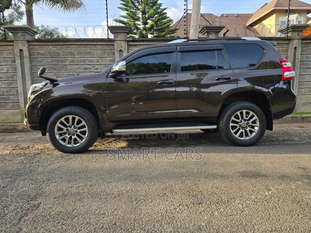 Toyota Land Cruiser Prado 2017 Brown