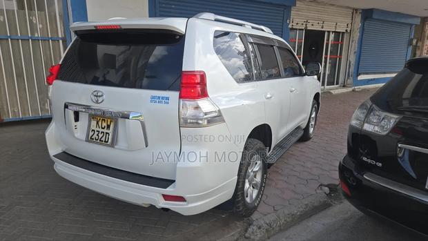 Toyota Land Cruiser Prado 2013 White