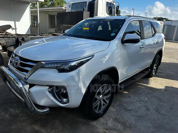 Toyota Fortuner 2020 White