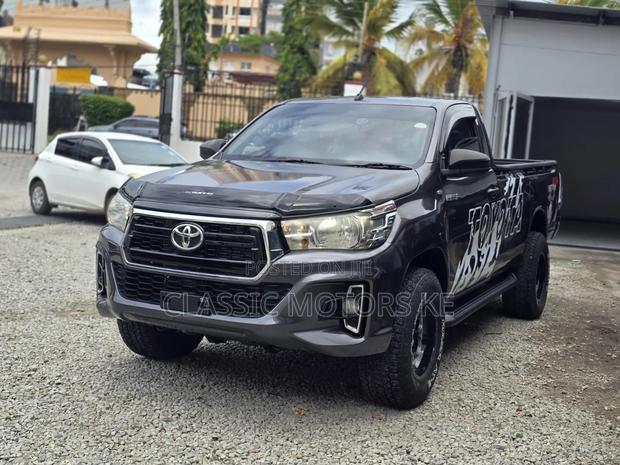 Toyota Hilux Revo Single Cab Deisel 2.8 AWD 2019 Gray