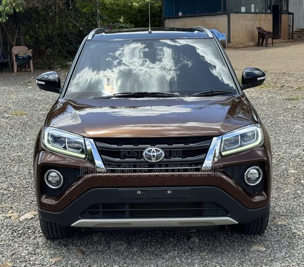 Toyota Urban Cruiser 2022 Brown