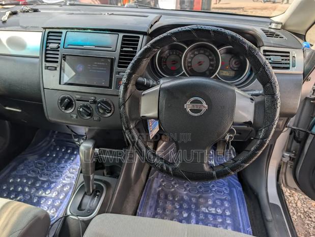 Nissan Tiida 2005 Silver