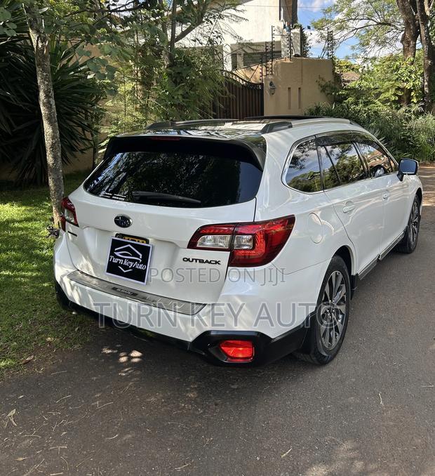 Subaru Outback 2.5i Premium AWD 2016 White
