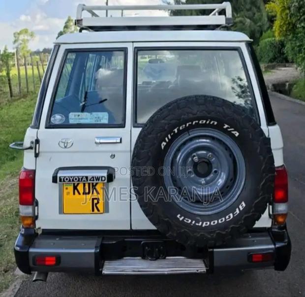 Toyota Land Cruiser 2016 Pearl