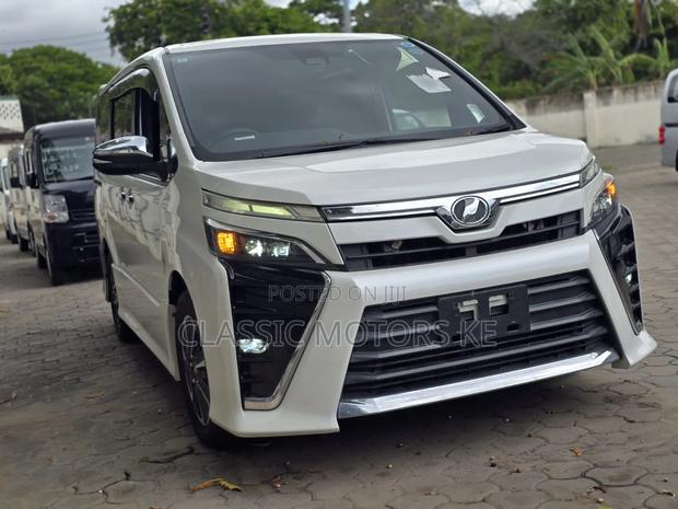 Toyota Voxy 2020 White