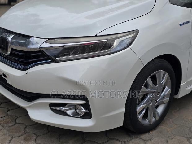 Honda Fit Shuttle 1.5 Hybrid 2WD 2020 White
