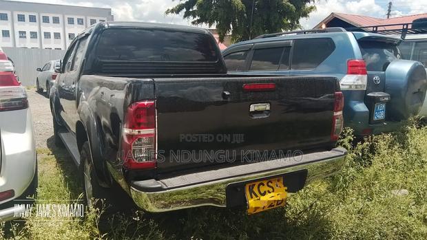 Toyota Hilux 2012 Black