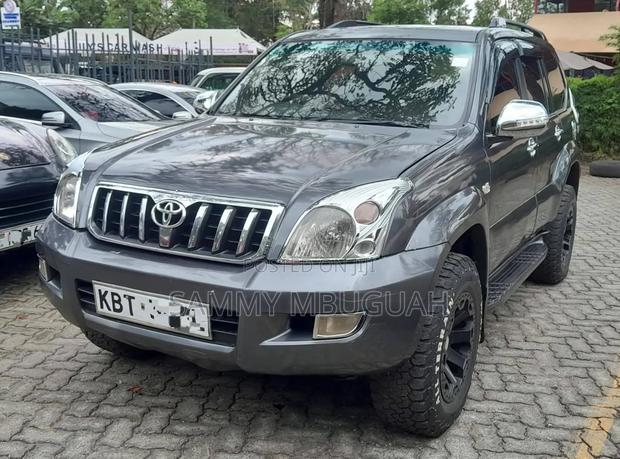 Toyota Land Cruiser Prado 2005 Gray