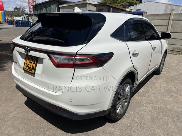 Toyota Harrier 2018 Off white