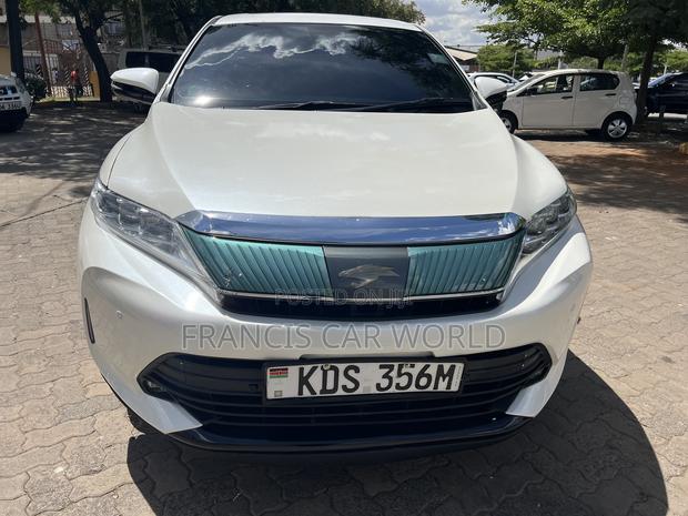 Toyota Harrier 2018 Off white